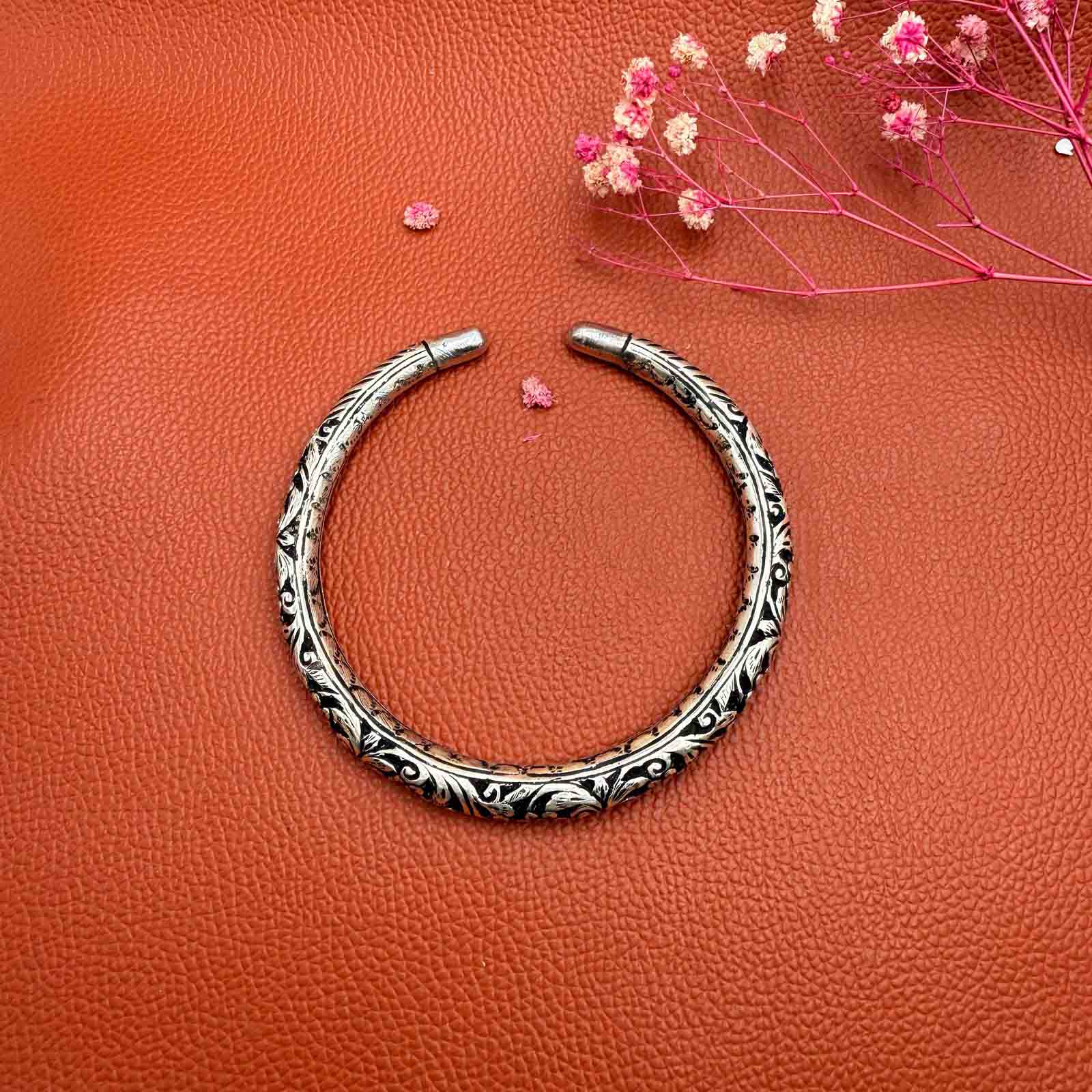 Chitai silver ankle kada
