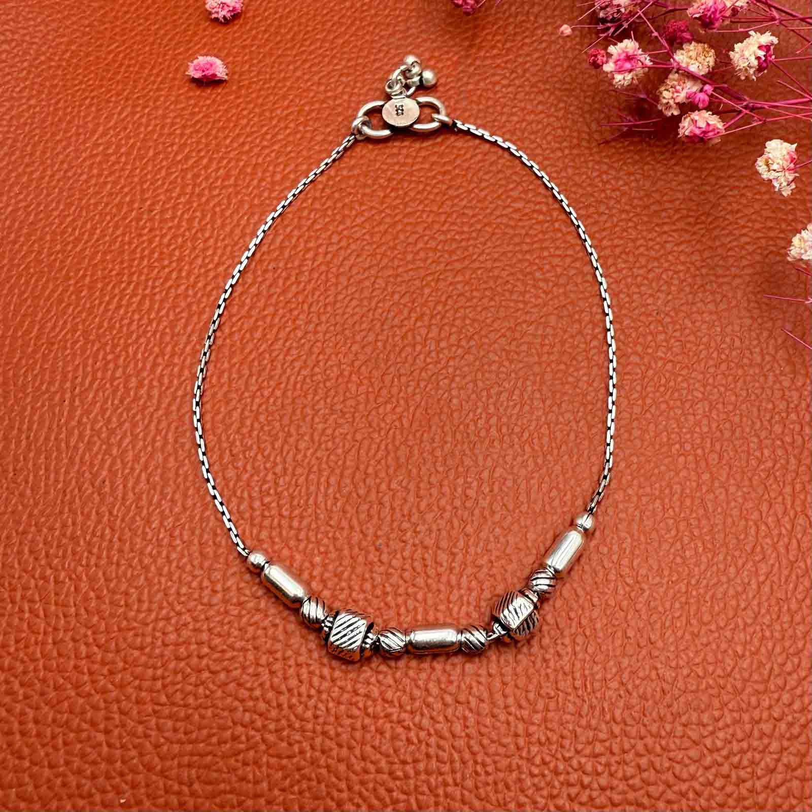 Beads & Charms silver payal