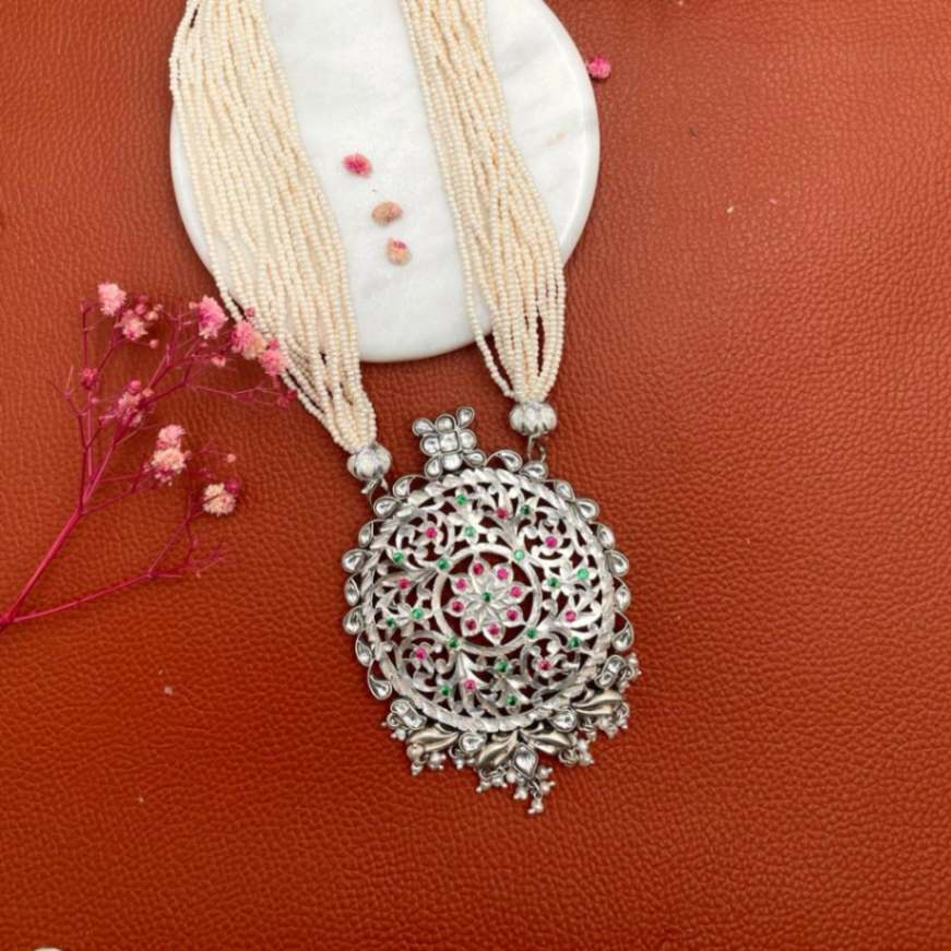 AALIYAh TAKKAR PENDANT