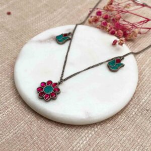 Kavya Silver necklace