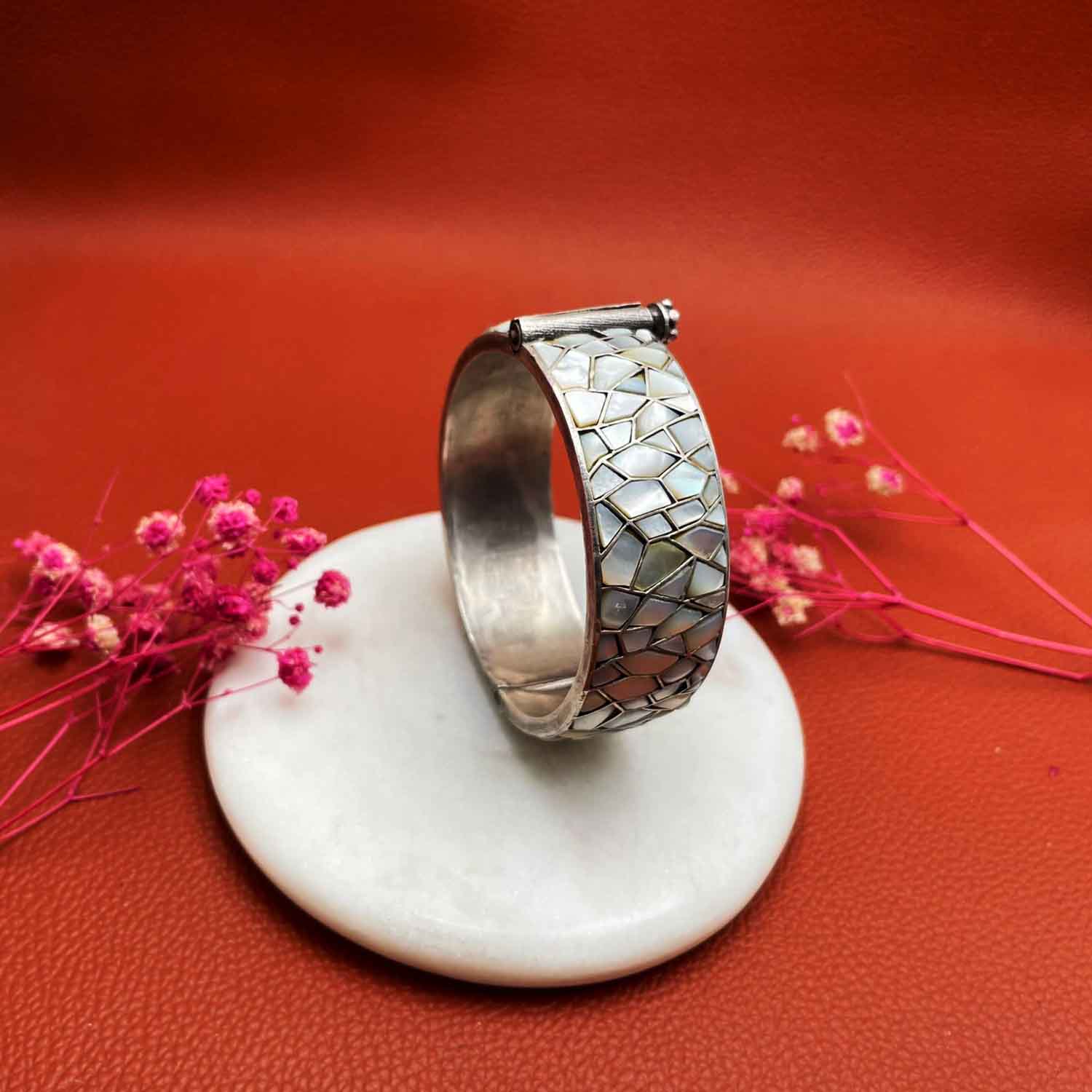 Aadvika Shell Pearl Silver kada