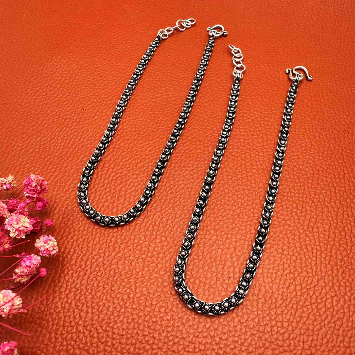 Champa silver payal