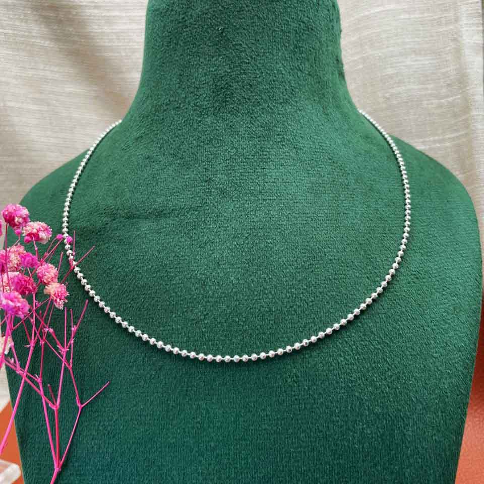 Dot -silver-chain