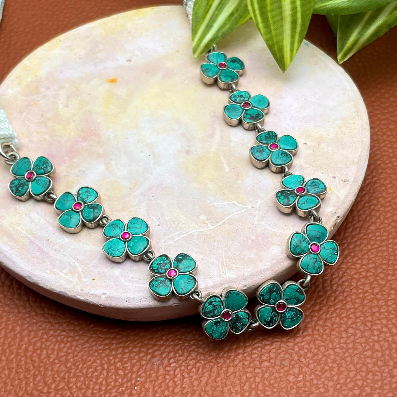 Mahika Silver Kundan Necklace – turquoise Mahika Silver Kundan Necklace – turquoise