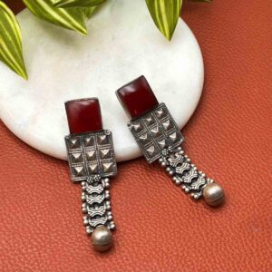 Silver earrings with stone